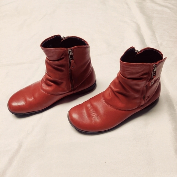 Josef Seibel Stylish Carmine Red Leather Slouch Boots Women's Sz EU 38, US 7-7.5 - Picture 3 of 15